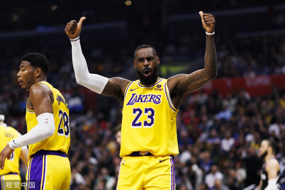 显得格格不 显得格格不